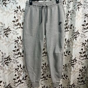 Nike Sportswear Tech Fleece Size M Joggers CU4495-063 Gray Maduro